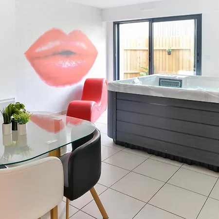 Centre Historique De Avec Interieur 公寓