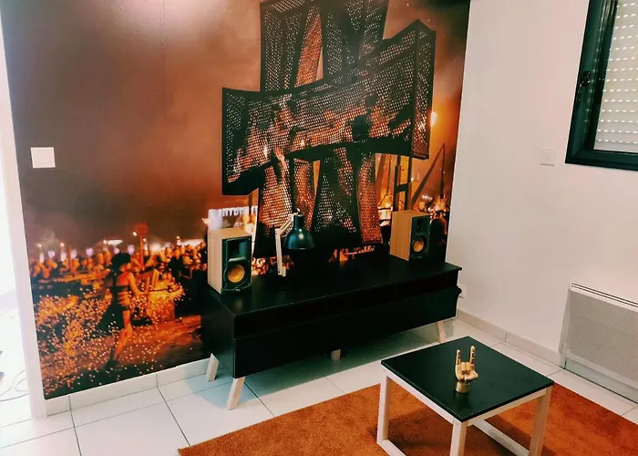 Centre Historique De Avec Interieur 클리송