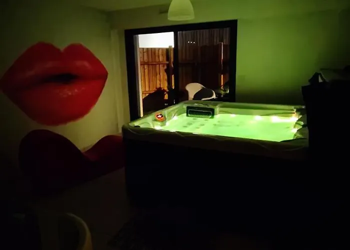 Apartmán Centre Historique De Avec Interieur *